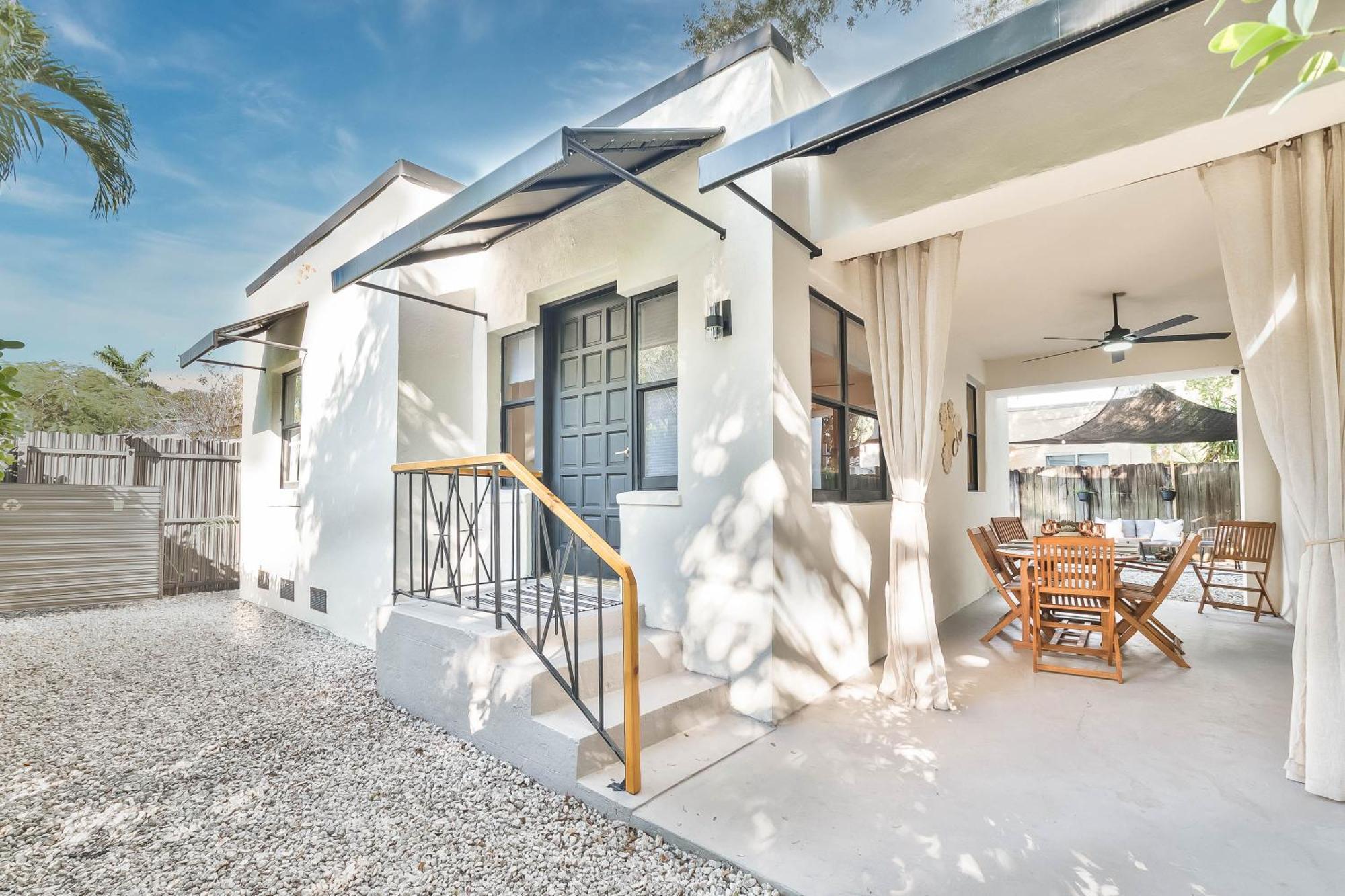 Casa Bellini 3bd, Bbq Sleeps 6, Near Brickell Сasa de vacaciones Miami